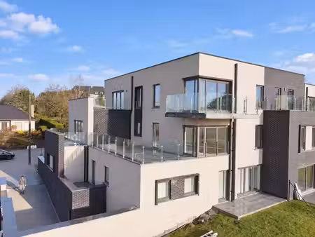superbe appart 2 chambres (126m²) avec terrasse et parking