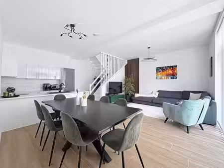 superbe maison neuve 4 chambres et petit jardin ! libre le 1
