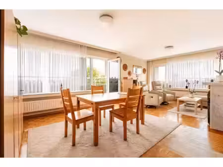 lumineux appartement 3 chambres avec 2 grandes terrasses