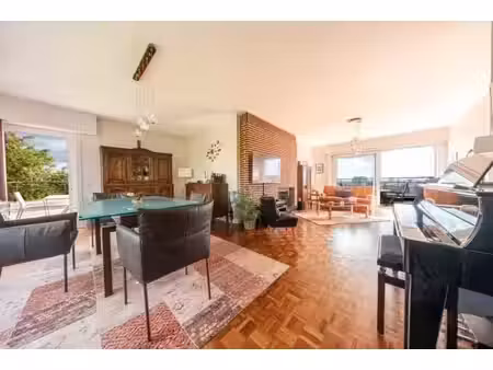 penthouse 2 chambres + bureau – terrasse d’angle