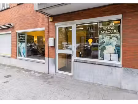 karreveld – commerce double vitrine 50m²
