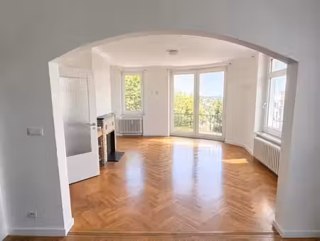 spacieux appartement 2 chambres + 1 cave