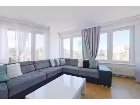 bel appartement 2 chambres à deux pas de la gare de jette