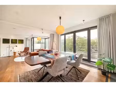 élégant appartement de 262 m² avec balcon sud-ouest  deux ga