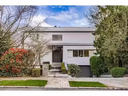 une villa moderniste dans le quartier prince d'orange