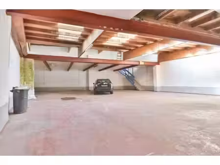 entrepôt de 250 m² – proche gare du midi