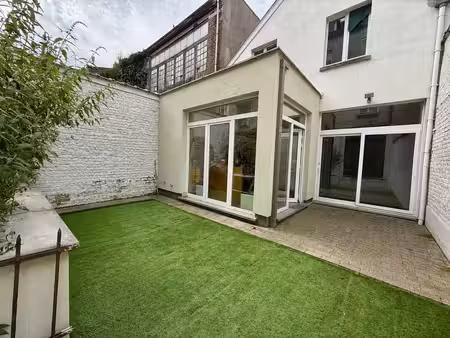 charmante arrière- maison 3 chambres avec terrasse