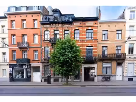 bâtiment scolaire - anderlecht