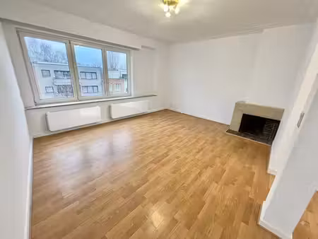 agréable appartement 1ch ( métro demey )