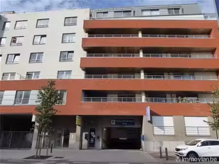 appartement 1 ch. avec balcon  ixelles maelbeek