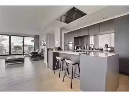 chatelain: magnifique penthouse 3ch avec terrasse 68m²