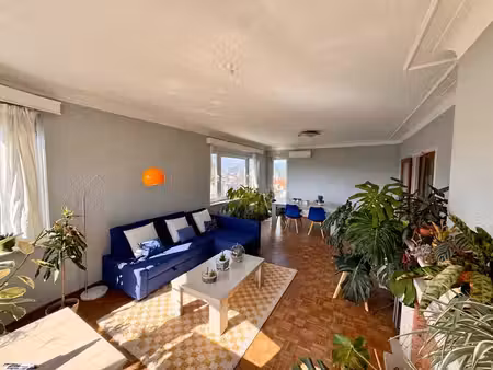 bel appt 2 ch +/- 100 m2 + balcon avec belle vue dégagée