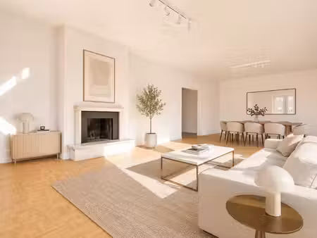 appartement de standing (3 ch/2sdd) avec terrasse.