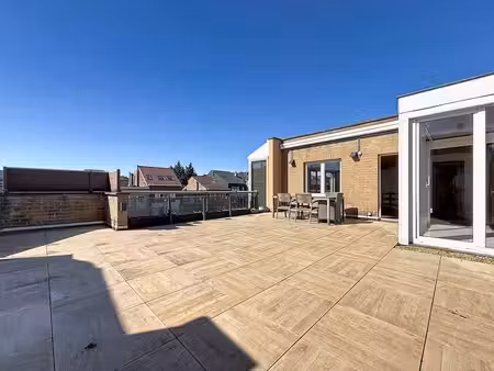 spacieux duplex 2 ch. avec sauna & ascenseur privatif