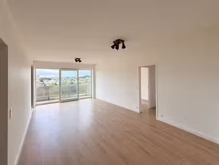 appartement 2 ch + terrasse totalement rénové