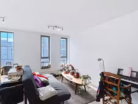 appartement 2 chambres lumineux près de la gare d'etterbeek