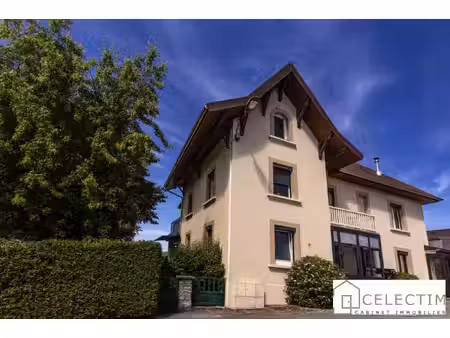 ensemble immobilier : villa 630 000€ et appartement 220 000€