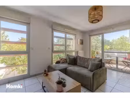 lyon 8e - appartement t3 de 61 m2 - résidence sécurisée - route de vienne