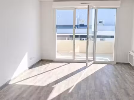 t3 avec balcon et parking à marseille