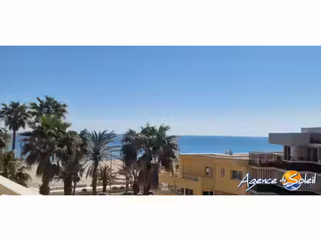 studio avec balcon vue mer
