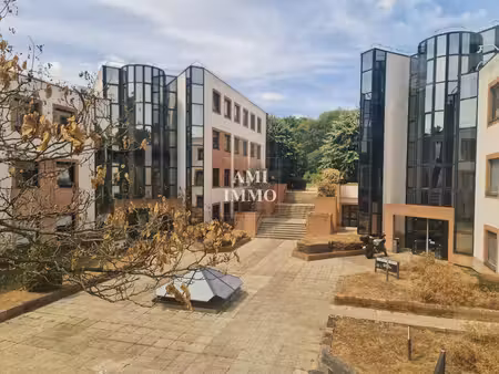 bureaux de 60m2 avec parking