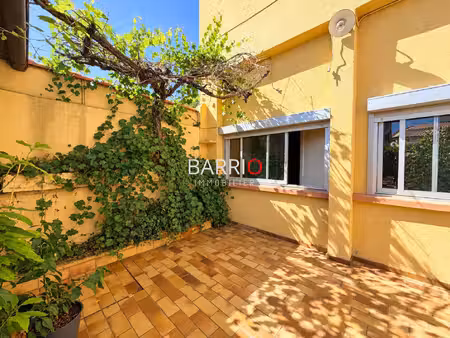 ensemble immobilier composé de 7 appartements avec terrain