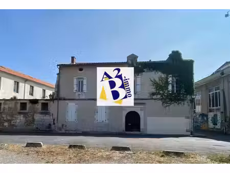 maison de 300 m2 à angouleme en hôtel particulier remarquable