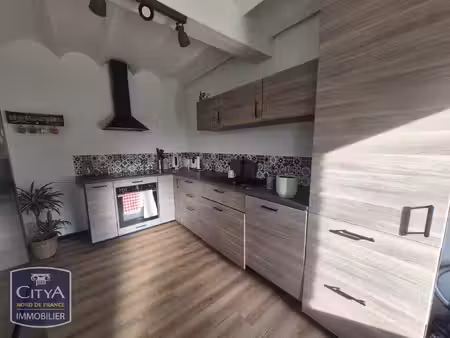 maison dans un beau village