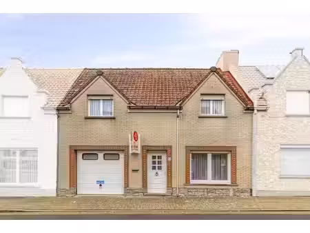 maison à vendre avec 3 chambres  garage et jardin à ypres