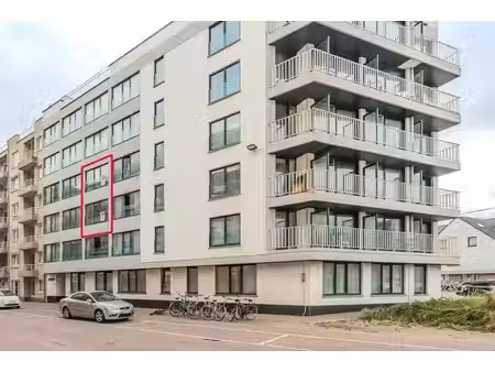 appartement unique d'une chambre à vendre près de la mer à o