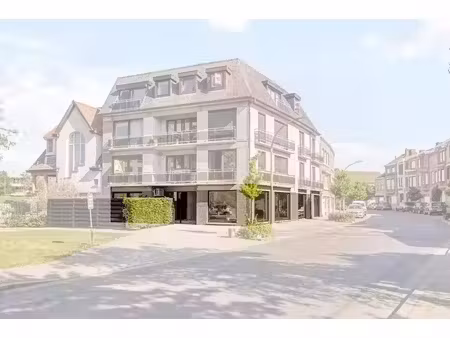 propriété commerciale à vendre dans un endroit intéressant à