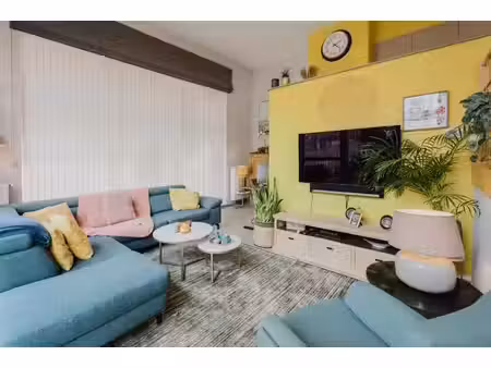 prachtig instapklaar tweeslaapkamer appartement in hartje...