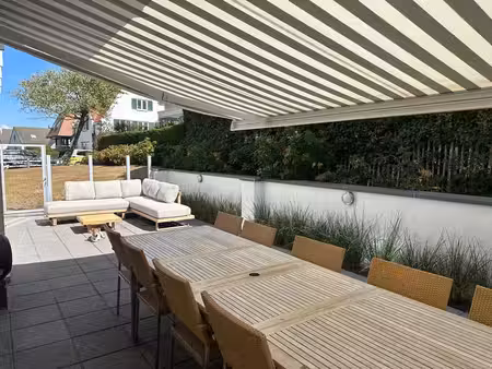 appartement rénové  3 chambres avec grande terrasse