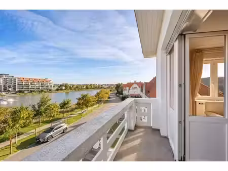 opportunité de rénovation ! appartement de 3 façades avec vu