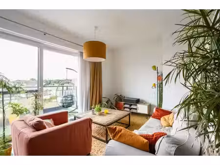 appartement clé en main avec terrasse orientée sud et place