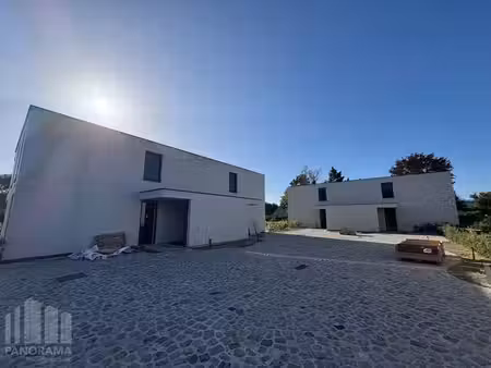 lichtrijk nieuwbouwkantoor van 185 m² te nazareth-de pinte