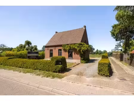 karaktervolle woning op een gigantisch perceel van 2.295 m²…