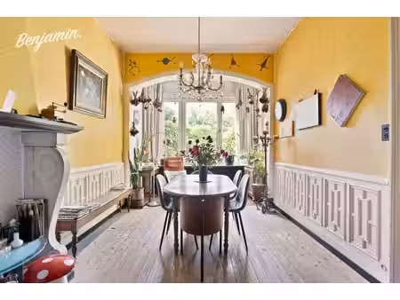maison de caractère avec 5 chambres  jardin orienté sud et