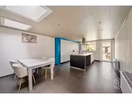 maison de caractère prête à emménager  avec jardin et 4 cham
