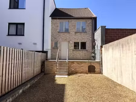maison rénovée avec jardin et spacieux garage - peb a!