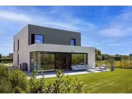 villa neuve de luxe avec vue dégagée à marke
