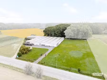 propriété agricole autorisée avec 3.340 m² de serres