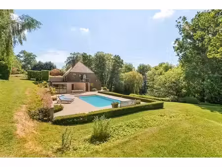 villa intemporelle terrain exceptionnel de plus d’un hectare