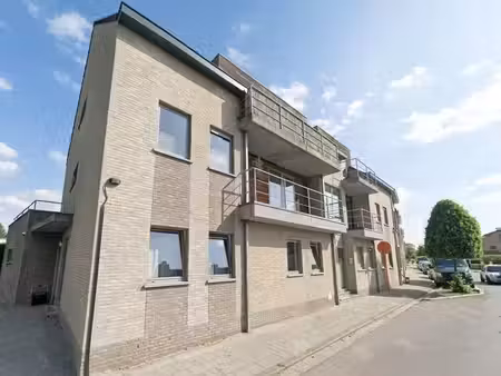 ruim appartement met twee slaapkamers en twee terrassen