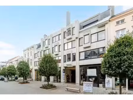 surface commerciale prête avec parking au centre d’alost