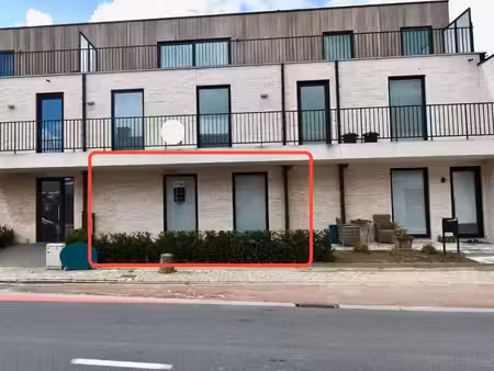 gelijkvloers appartement met 2 staanplaatsen te lendelede.
