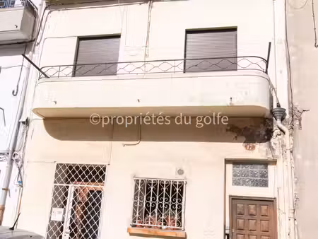 sète  centre ville  appartement t3  au calme 