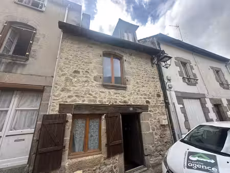 maison en pierre avec jardinet en hyper-centre de la souterr