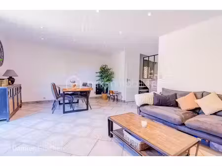 maison familiale  3 chambres  rénovée  avec jardin et garage