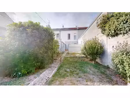 a vendre - maison à reims avec 3 chambres et beau jardin